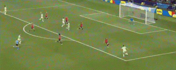 意大利豪门绝杀取胜，淘汰对手冲击欧冠席位