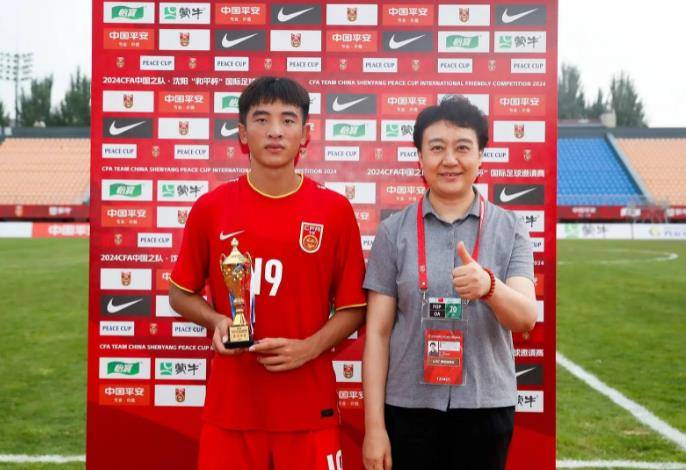 关于雷恩俱乐部签下新外援,球队实力有望提升的信息 关于雷恩俱乐部签下新外援,球队实力有望提升的信息