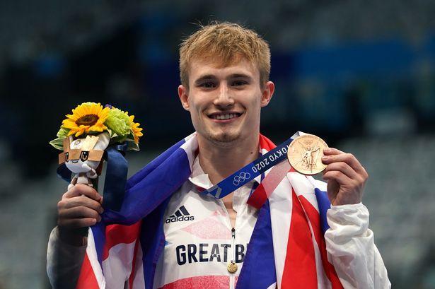 法国跳水健将夺得混合个人赛冠军