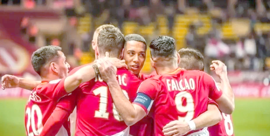 摩纳哥队员合影呈现，战绩雷厉风行的简单介绍