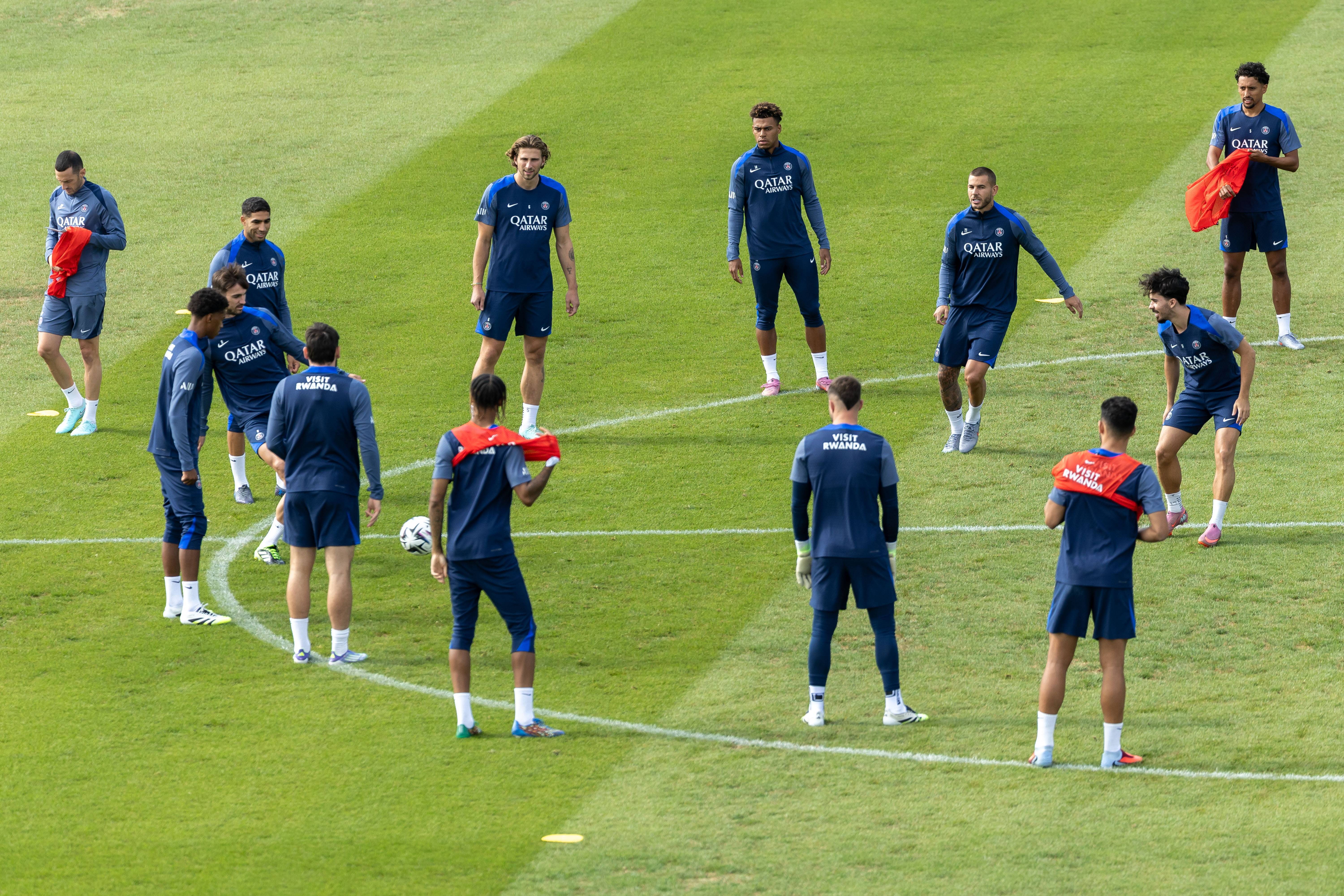 巴黎圣日耳曼客场逆转佣人,保持不败纪录 巴黎圣日耳曼客场逆转佣人,保持不败纪录