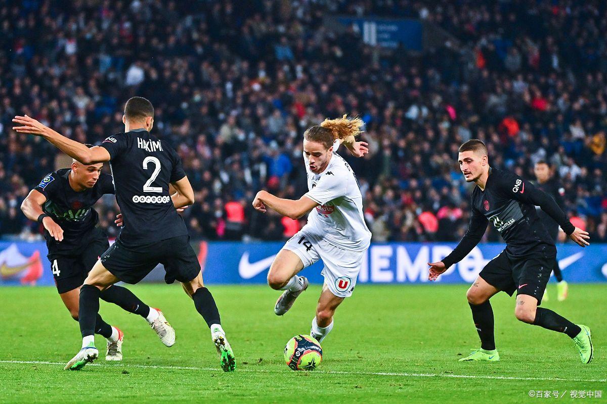 巴黎圣日耳曼客场逆转佣人,保持不败纪录 巴黎圣日耳曼客场逆转佣人,保持不败纪录