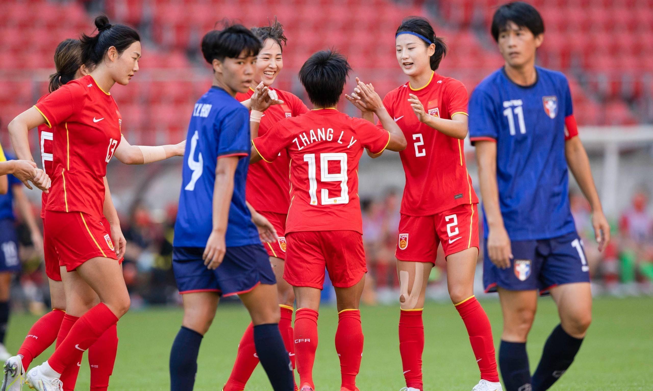 实力对决:中国女足力图破冰 实力对决:中国女足力图破冰