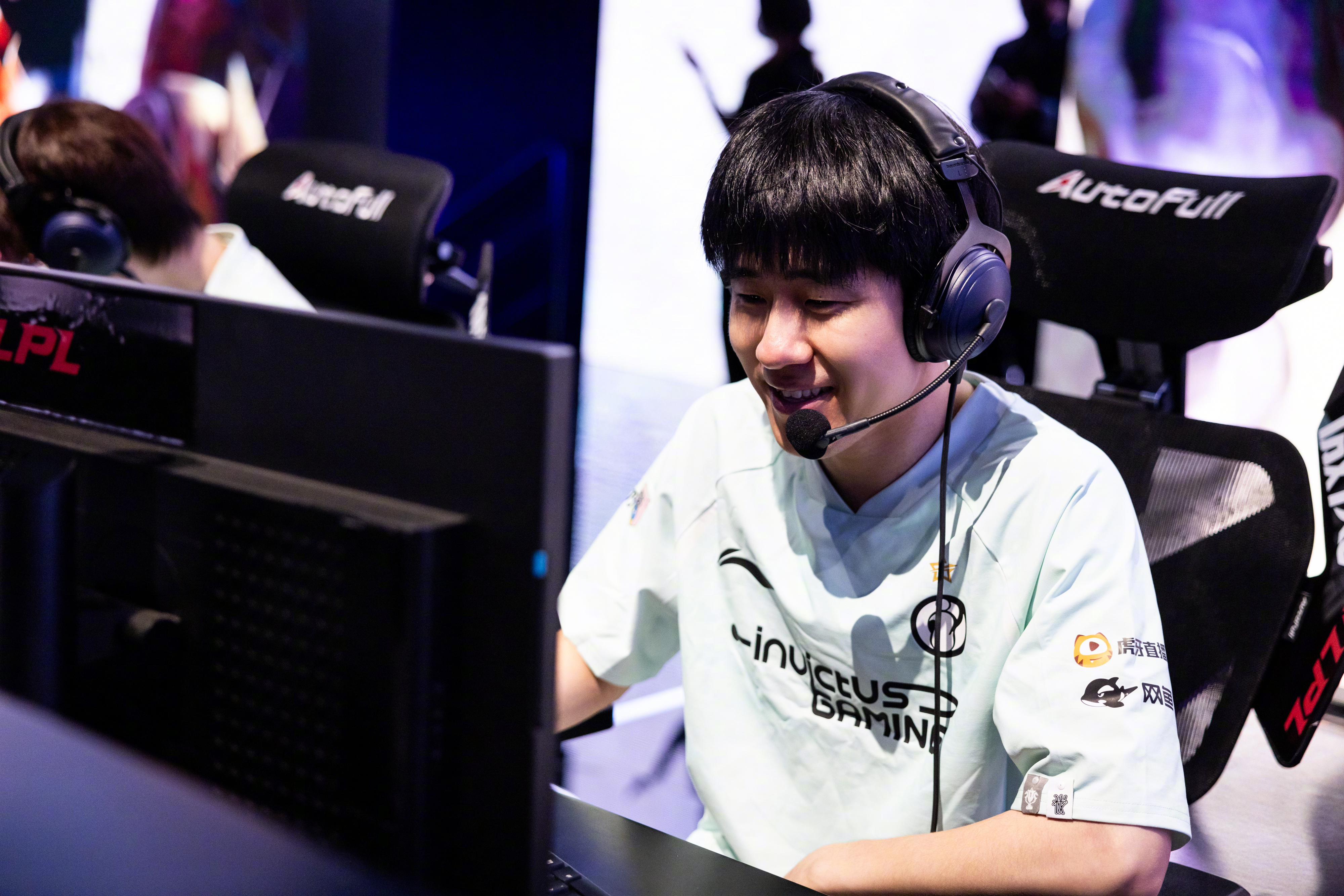 DK力克WBG，Hanssama操刀奇招英雄翻盘2025世界赛3:0（深圳）