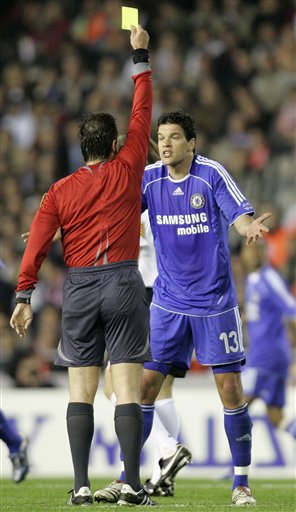 华伦西亚主场绝杀，取得重要胜利