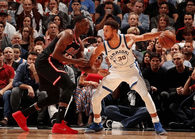 惨败于巴塞罗那，毫无反抗之力