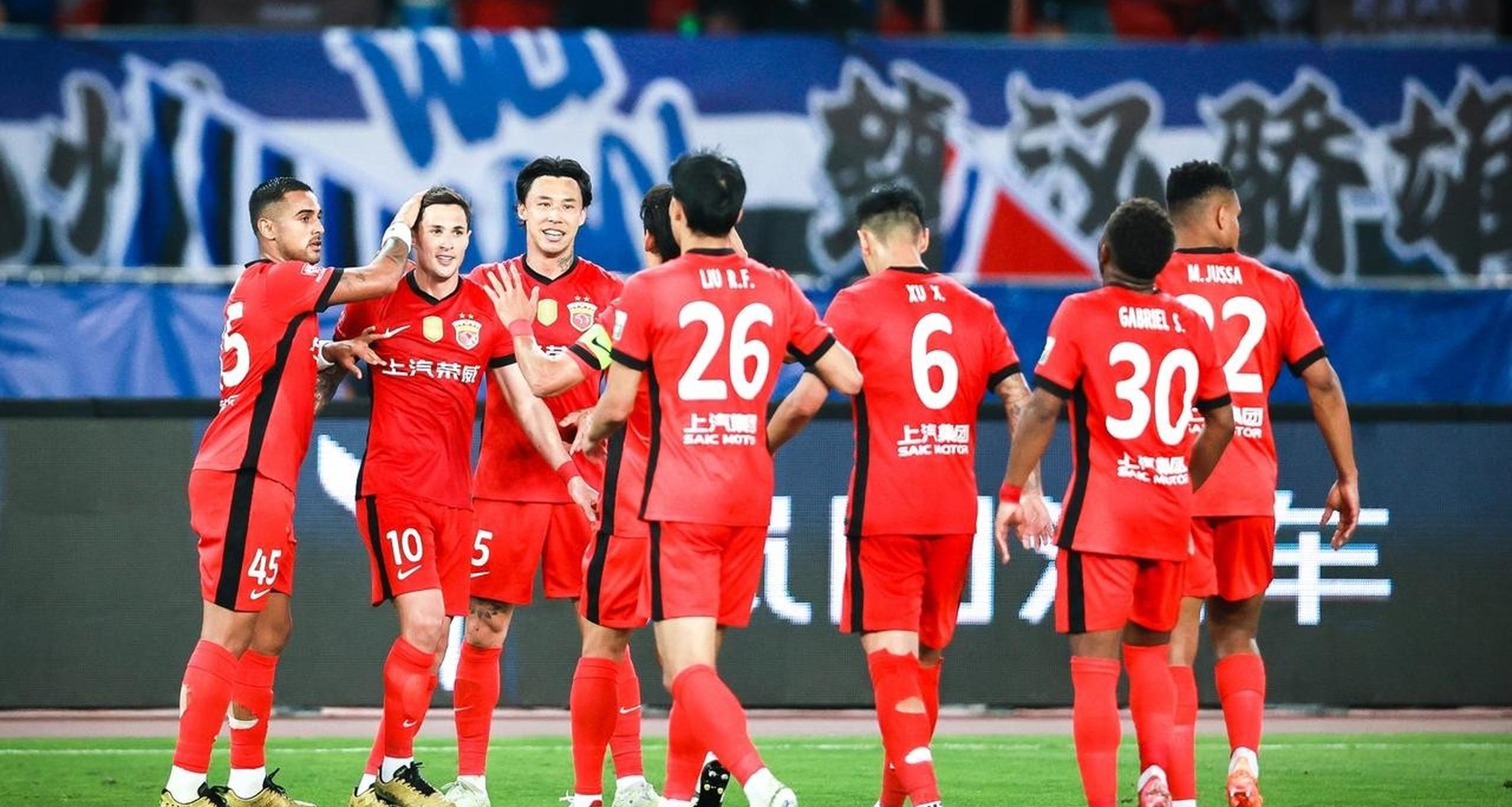 国内足球联赛实力球队交锋,精彩对决展开的简单介绍 国内足球联赛实力球队交锋,精彩对决展开的简单介绍