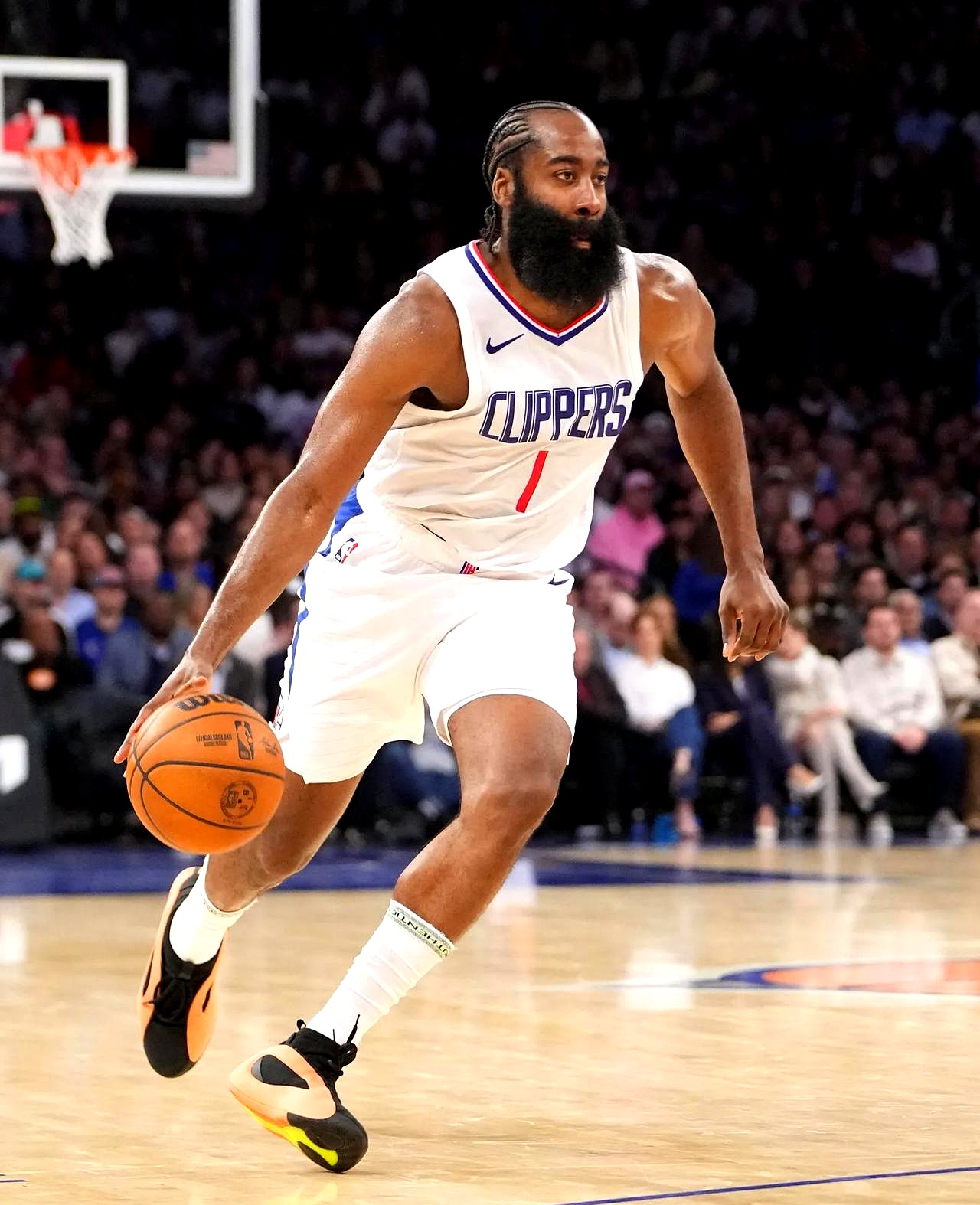 开拓者主场大胜步行者，哈登全力以赴防反击的简单介绍