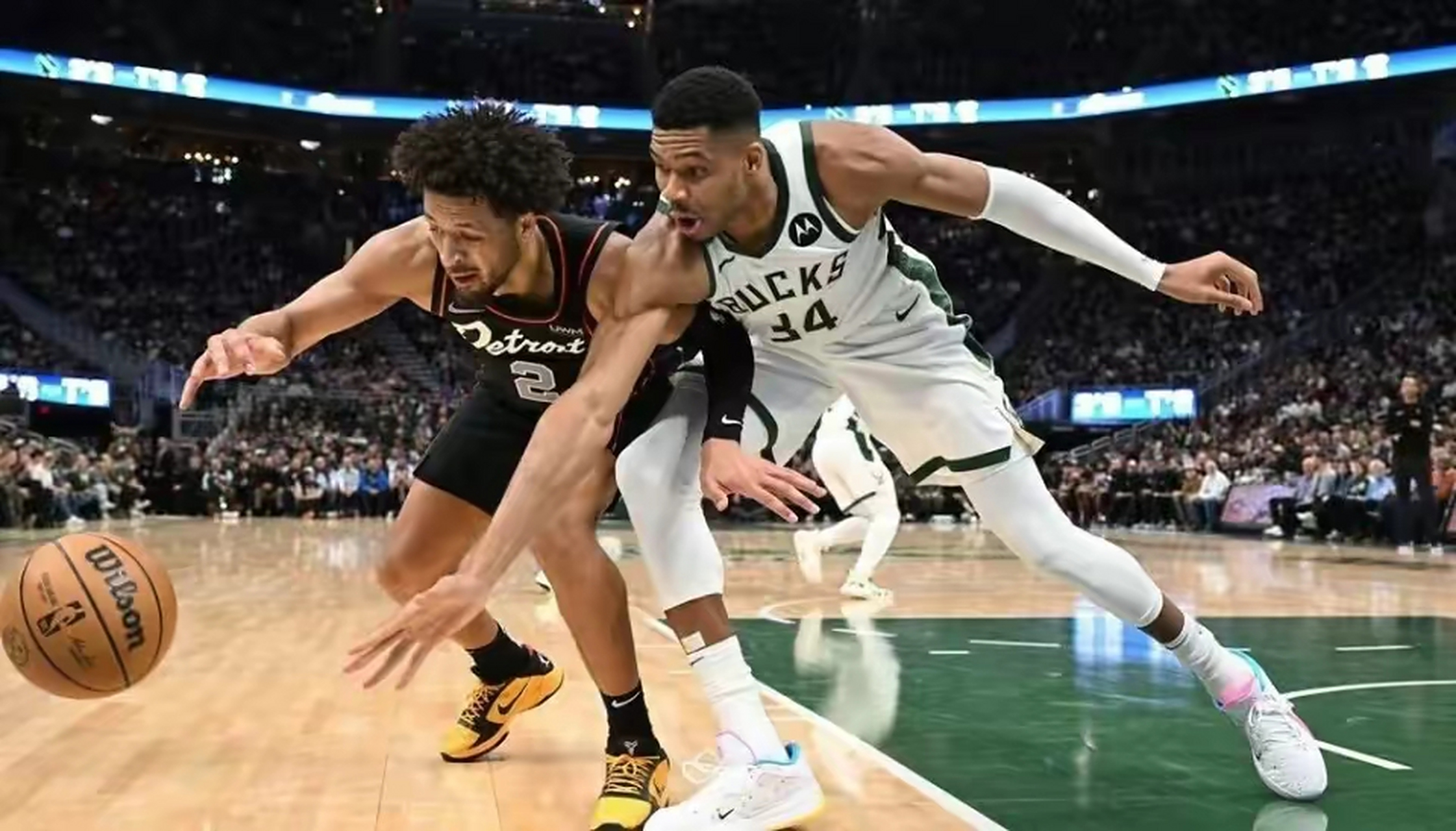 雄鹿客场战胜活塞，字母哥状态火爆的简单介绍