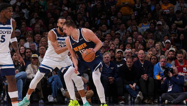 勇士遭雷霆逆袭,西部战局生变的简单介绍 勇士遭雷霆逆袭,西部战局生变的简单介绍