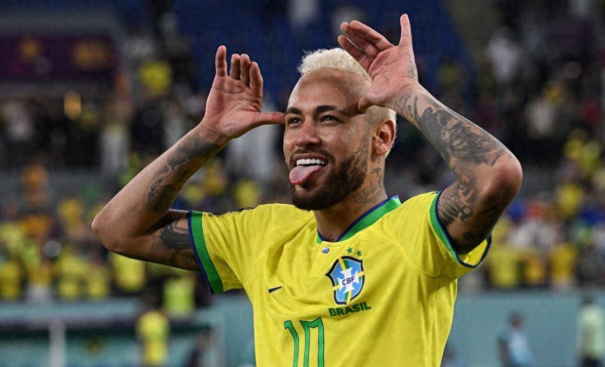 足球球员突破自我,表现堪称完美的简单介绍 足球球员突破自我,表现堪称完美的简单介绍