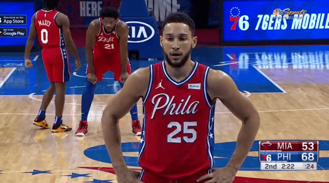 青岛队翻盘新疆队，恩比德状态火热